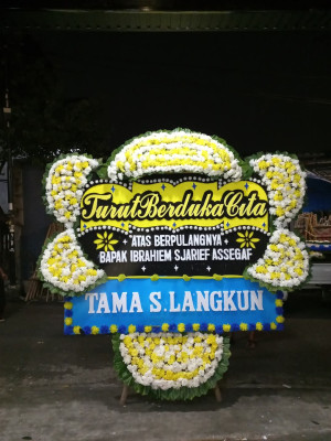 Papan Bunga Duka di Paponan